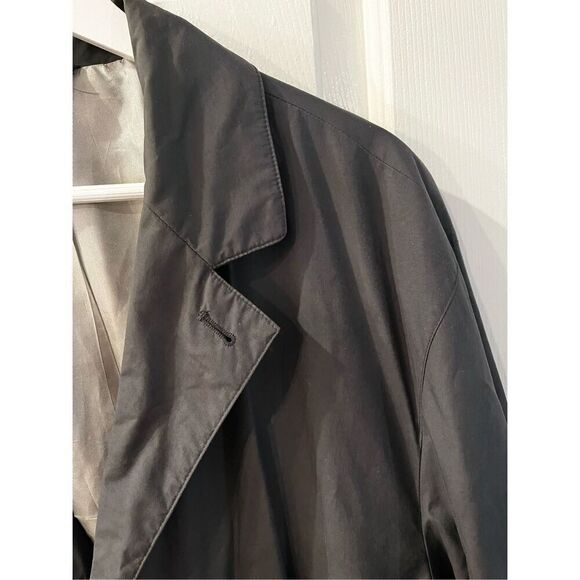 Jos. A. Bank Black Over Suit Rain Over Coat sz 44R EUC - Picture 4 of 8